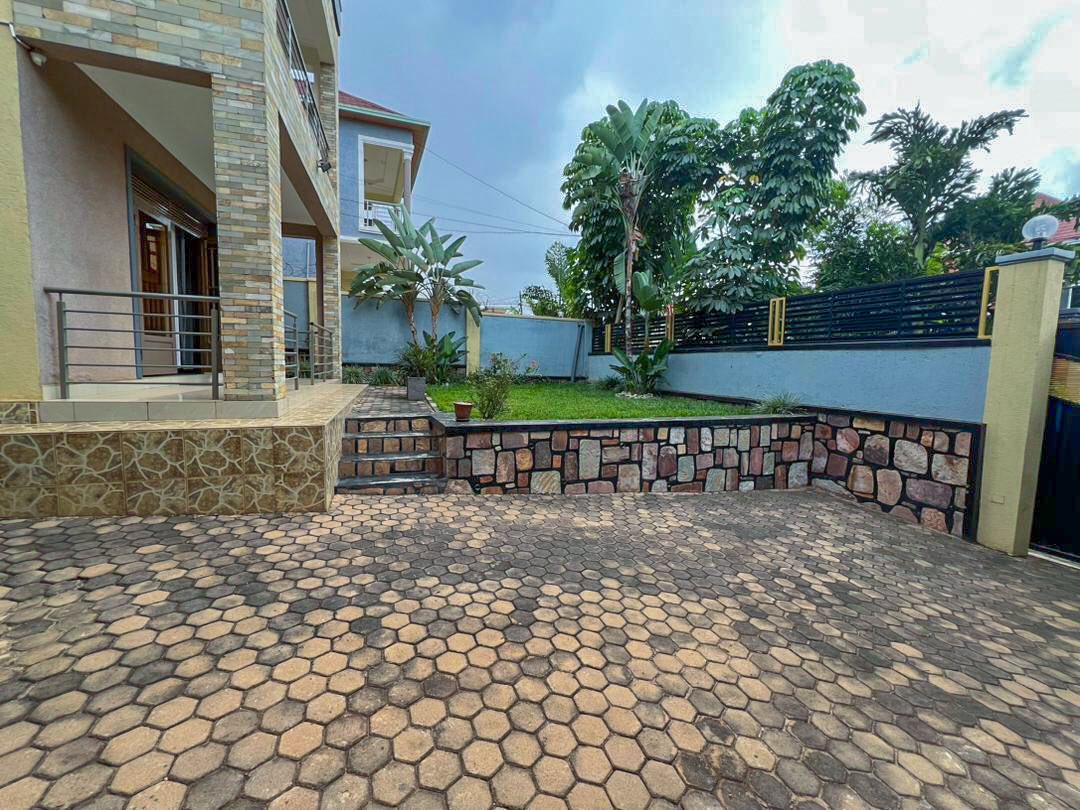 CR 002 House for rent in Kibagabaga
