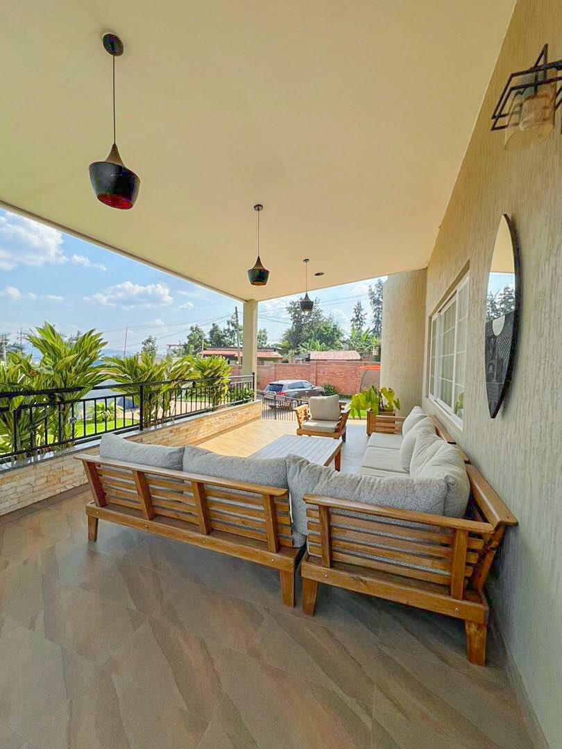 CR 005 House for rent in Kinyinya