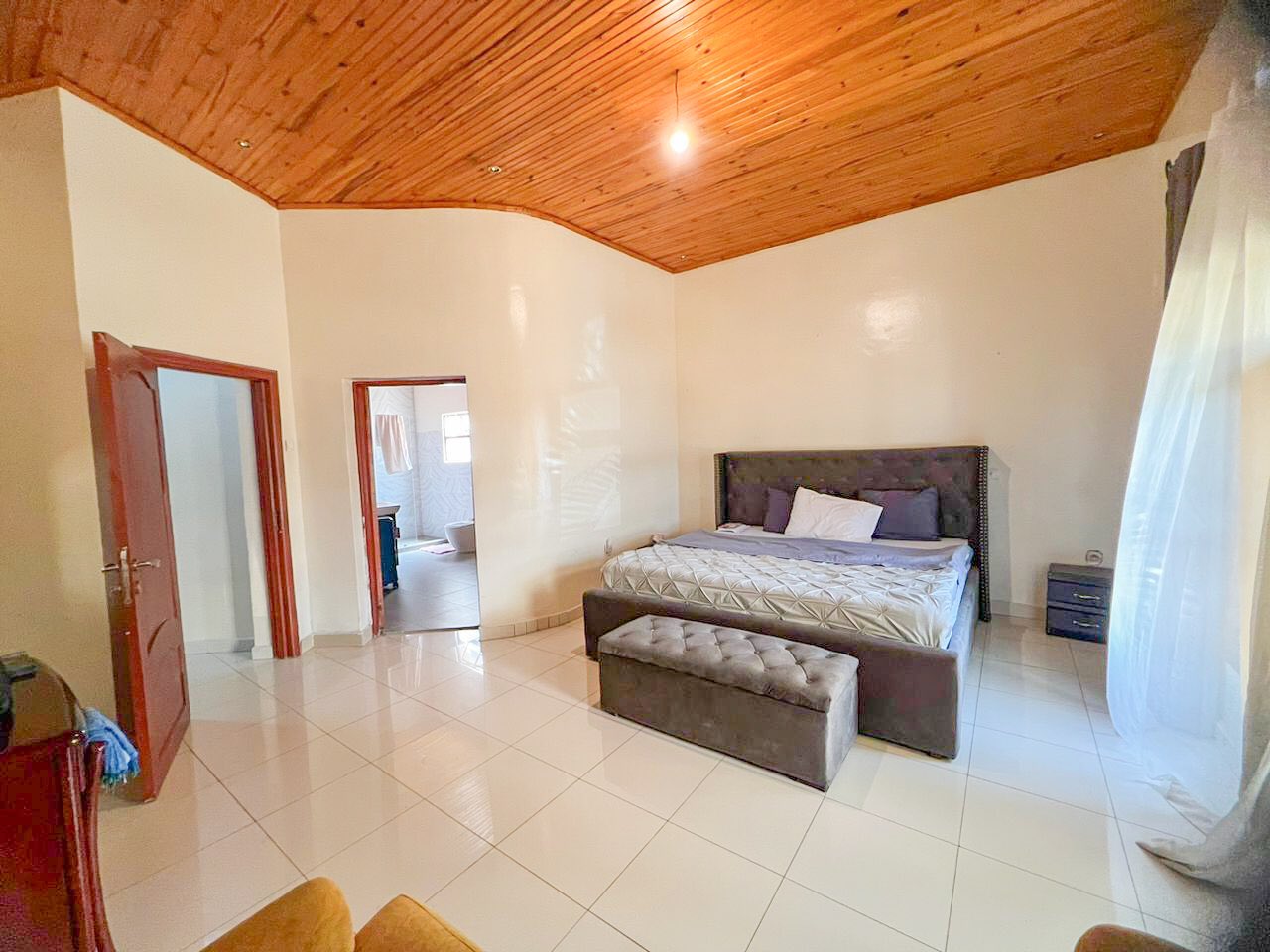 CR 007 RESIDENTIAL HOME FOR RENT IN NIBOYE