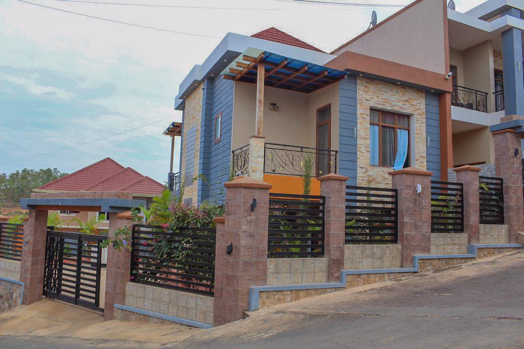 CR 013 RESIDENTIAL HOUSE FOR RENT IN KIBAGABAGA