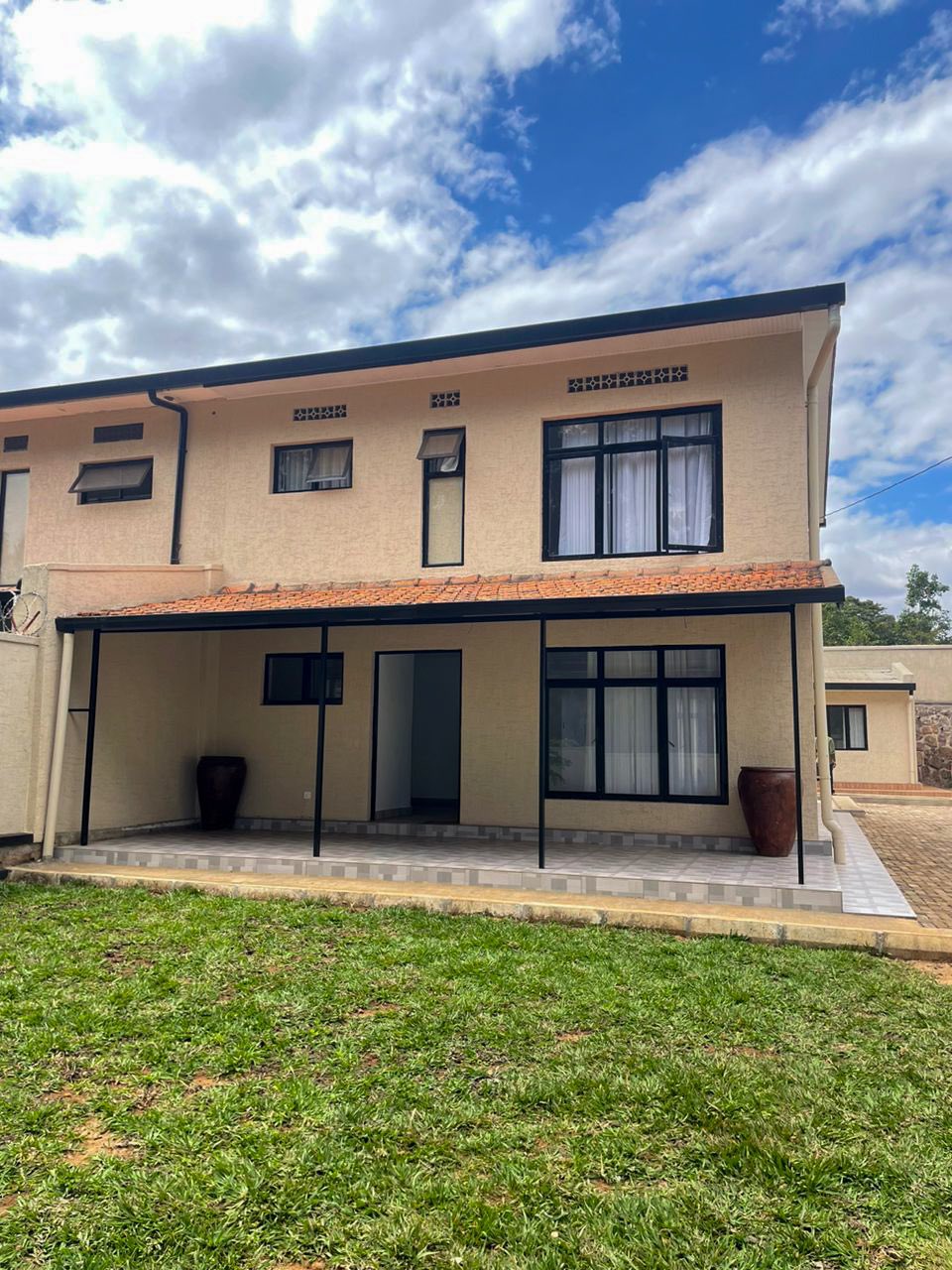 CR 014 RESIDENTIAL HOUSE FOR RENT IN KIMIHURURA