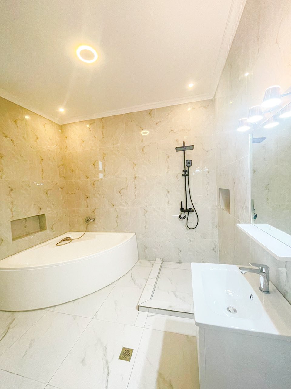 CS 004 RESIDENTIAL HOUSE FOR SALE IN KIMIRONKO