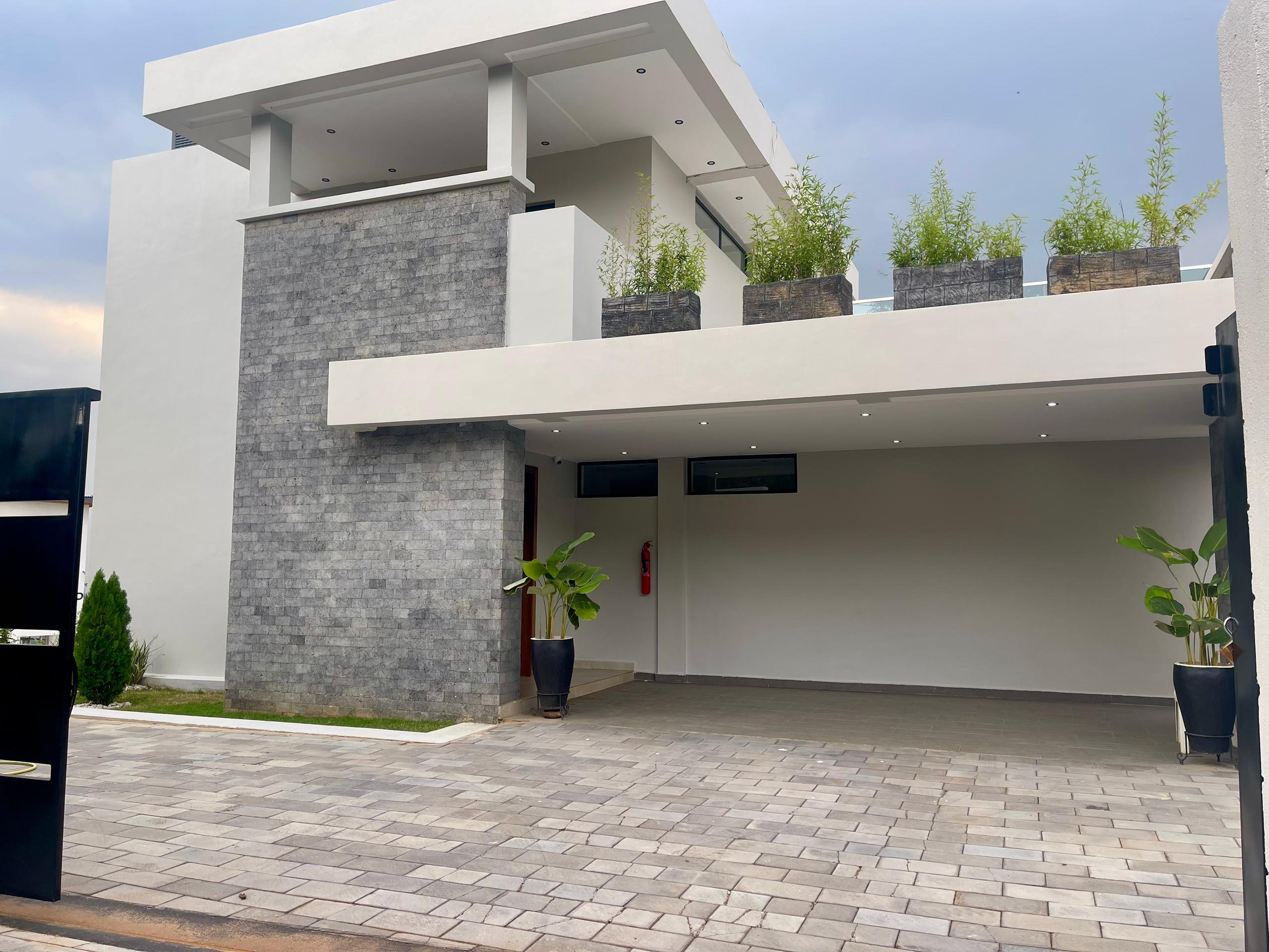 CR O27 RESIDENTIAL HOUSE FOR RENT IN REBERO