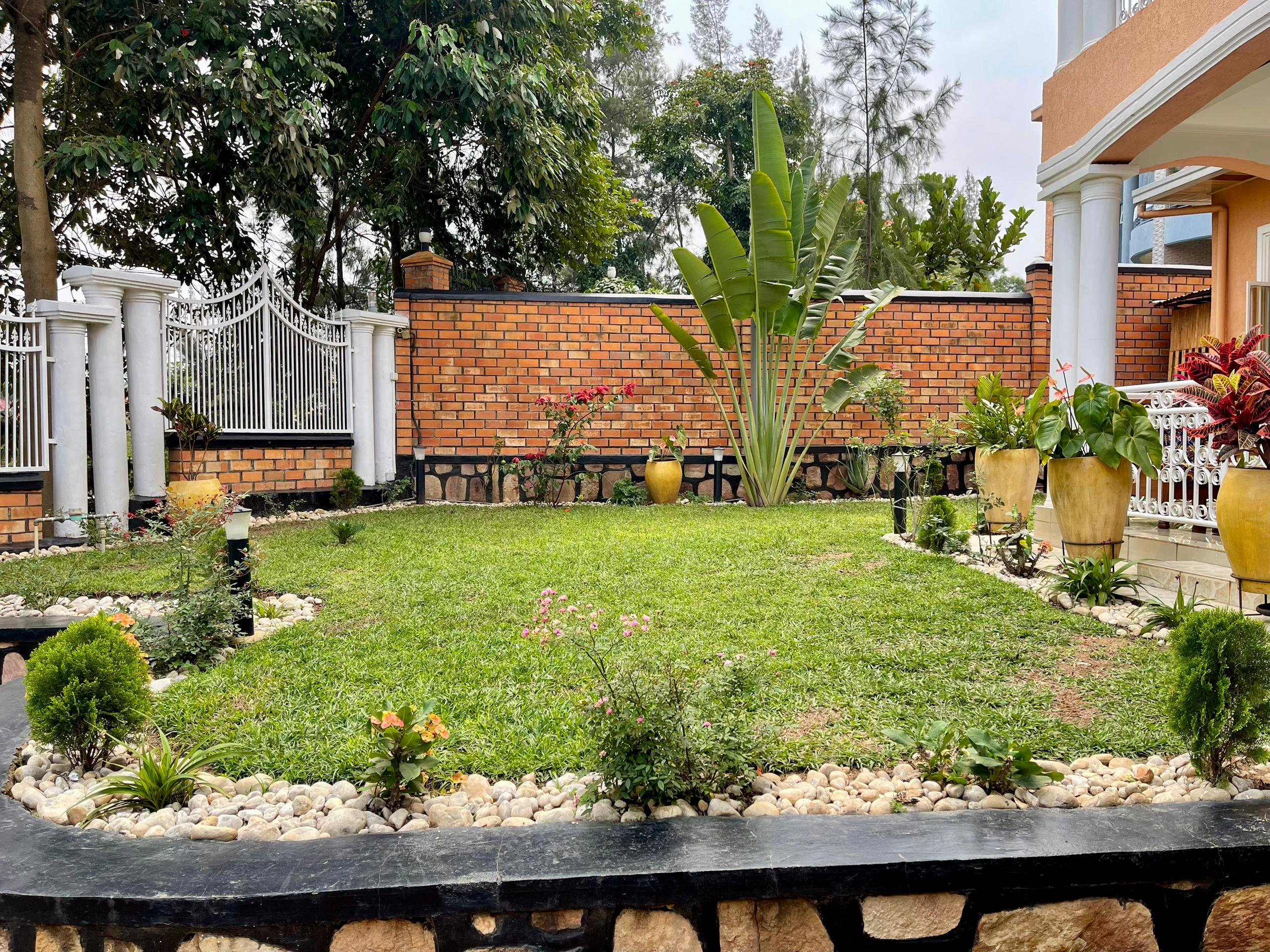 CR 029 RESIDENTIAL HOUSE FOR RENT IN KIBAGABAGA