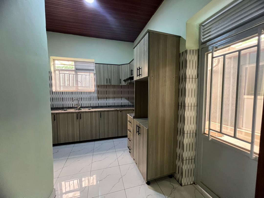 CR 031 RESIDENTIAL HOME FOR SALE IN KICUKIRO