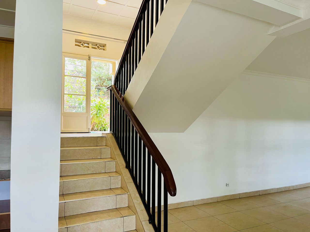 CR 038 HOUSE FOR RENT IN GACURIRO