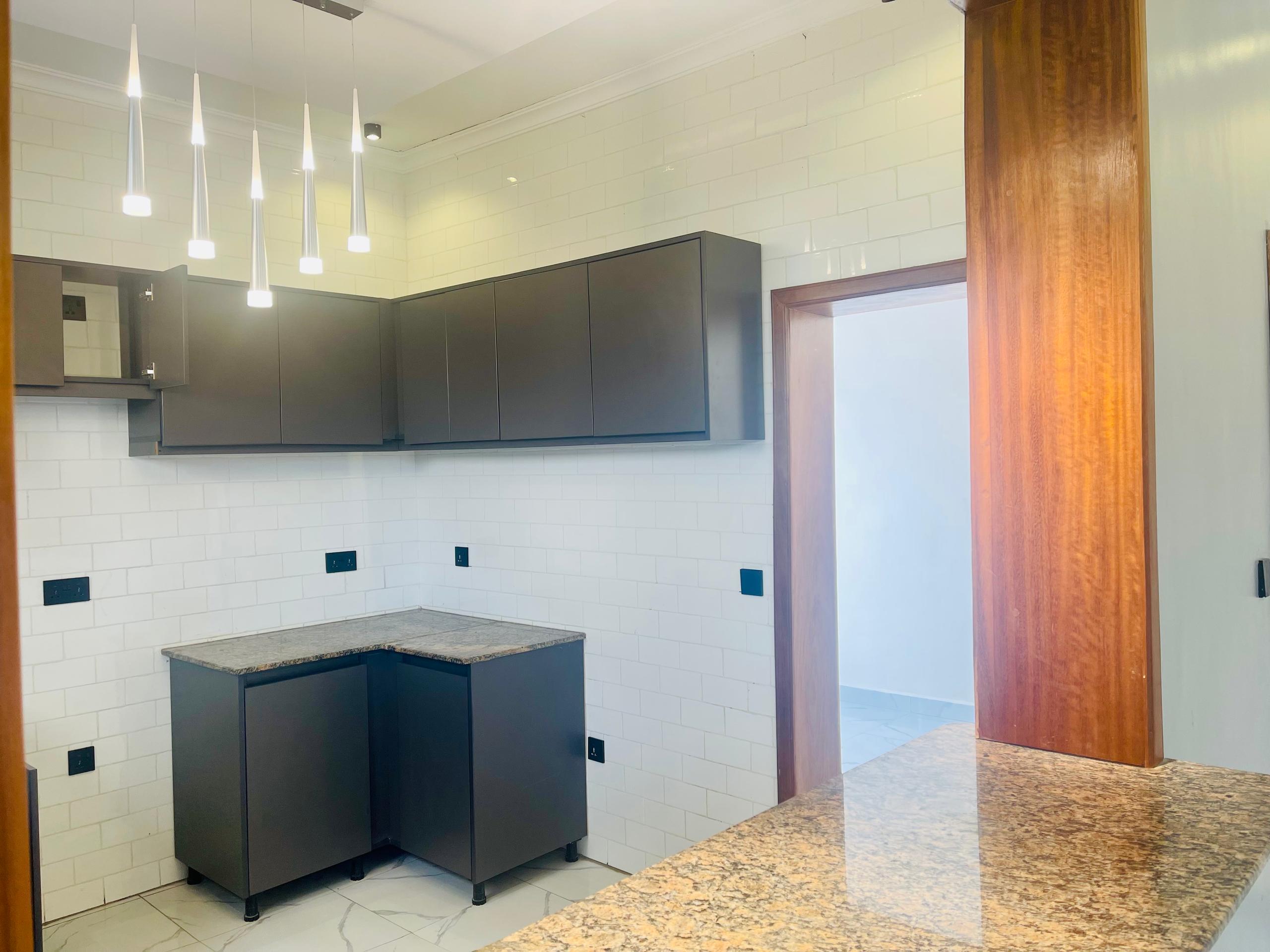 CS 001 House for sale in Rusororo