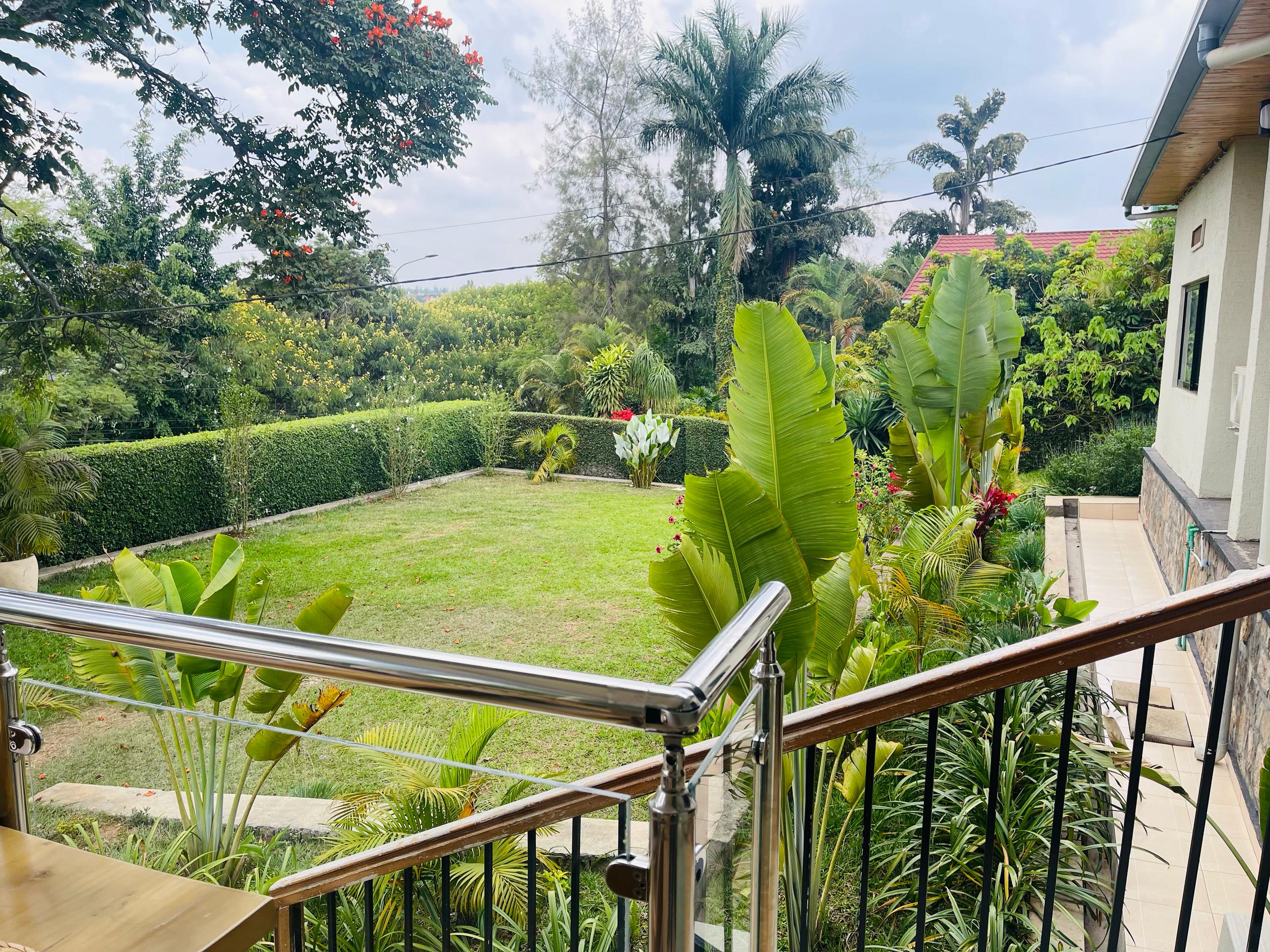 CR 040 Villa for rent in Nyarutarama