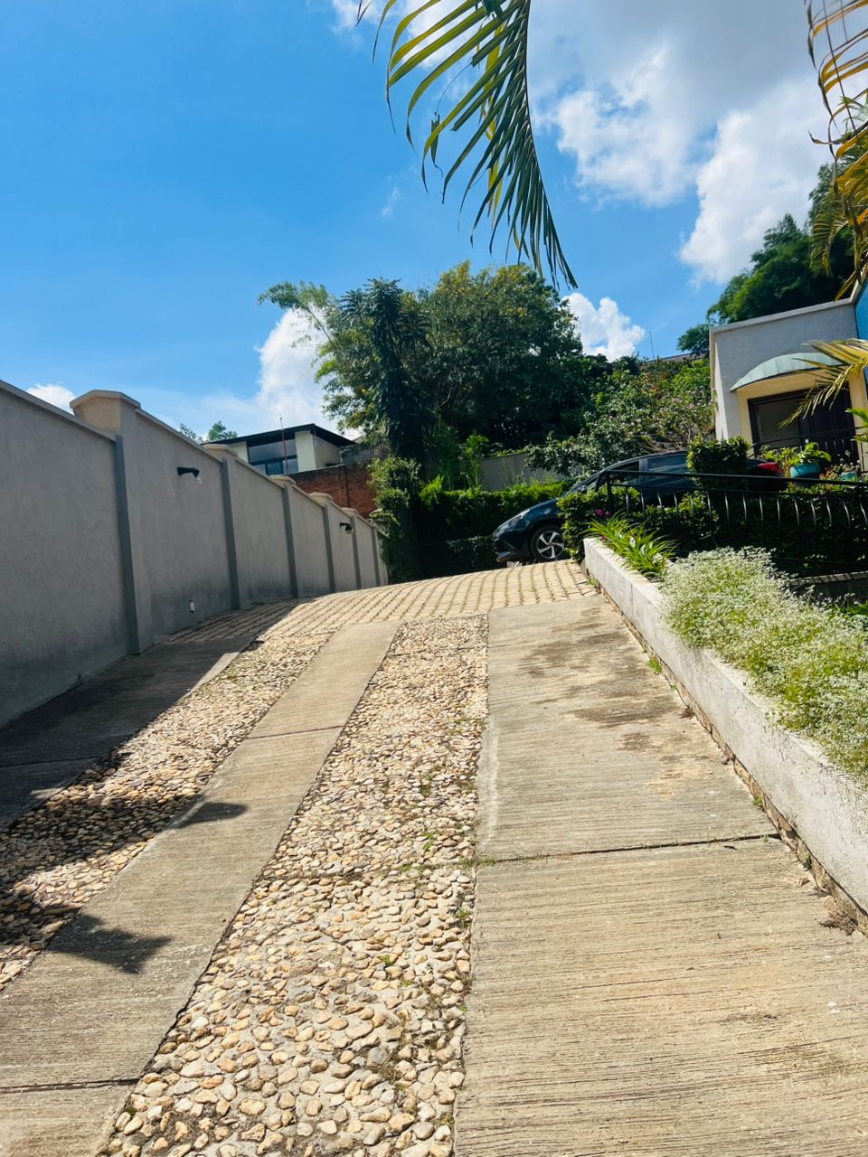 CR 062 RESIDENTIAL HOUSE FOR RENT IN KIMIHURURA