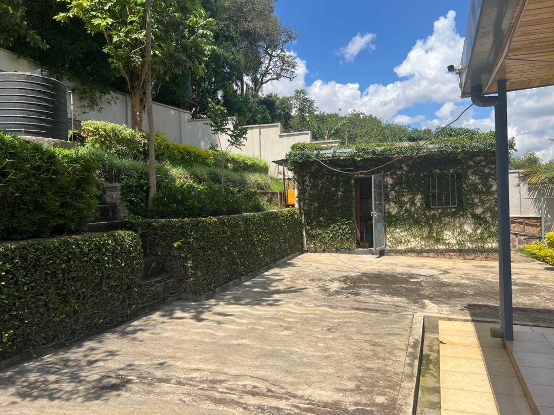 CR 062 RESIDENTIAL HOUSE FOR RENT IN KIMIHURURA
