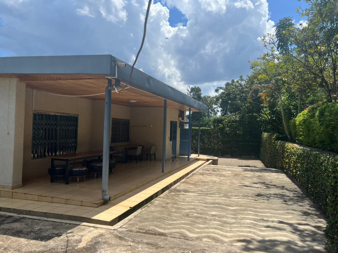 CR 062 RESIDENTIAL HOUSE FOR RENT IN KIMIHURURA
