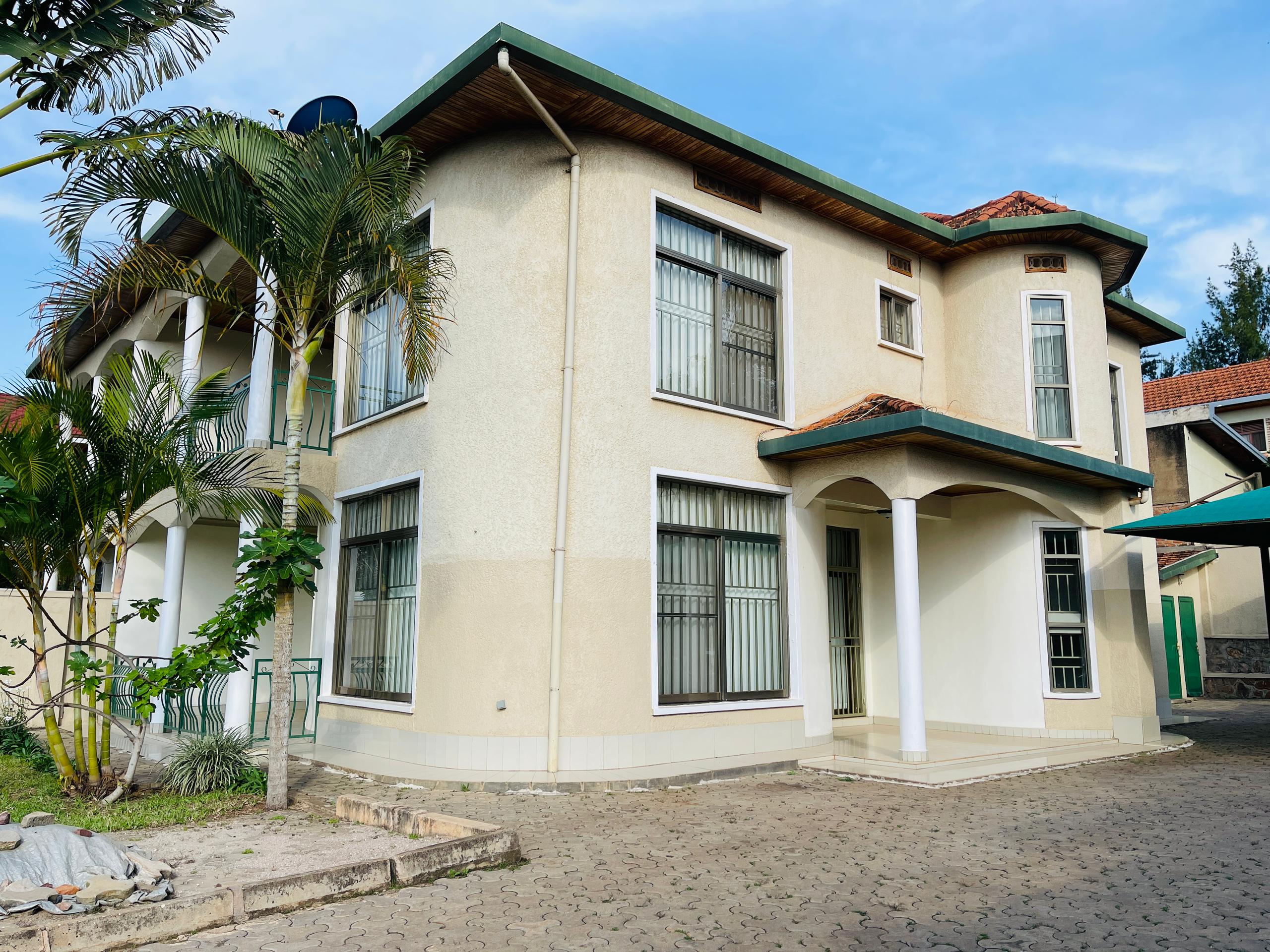 CR 067 RESIDENTIAL HOUSE FOR RENT IN GACURIRO