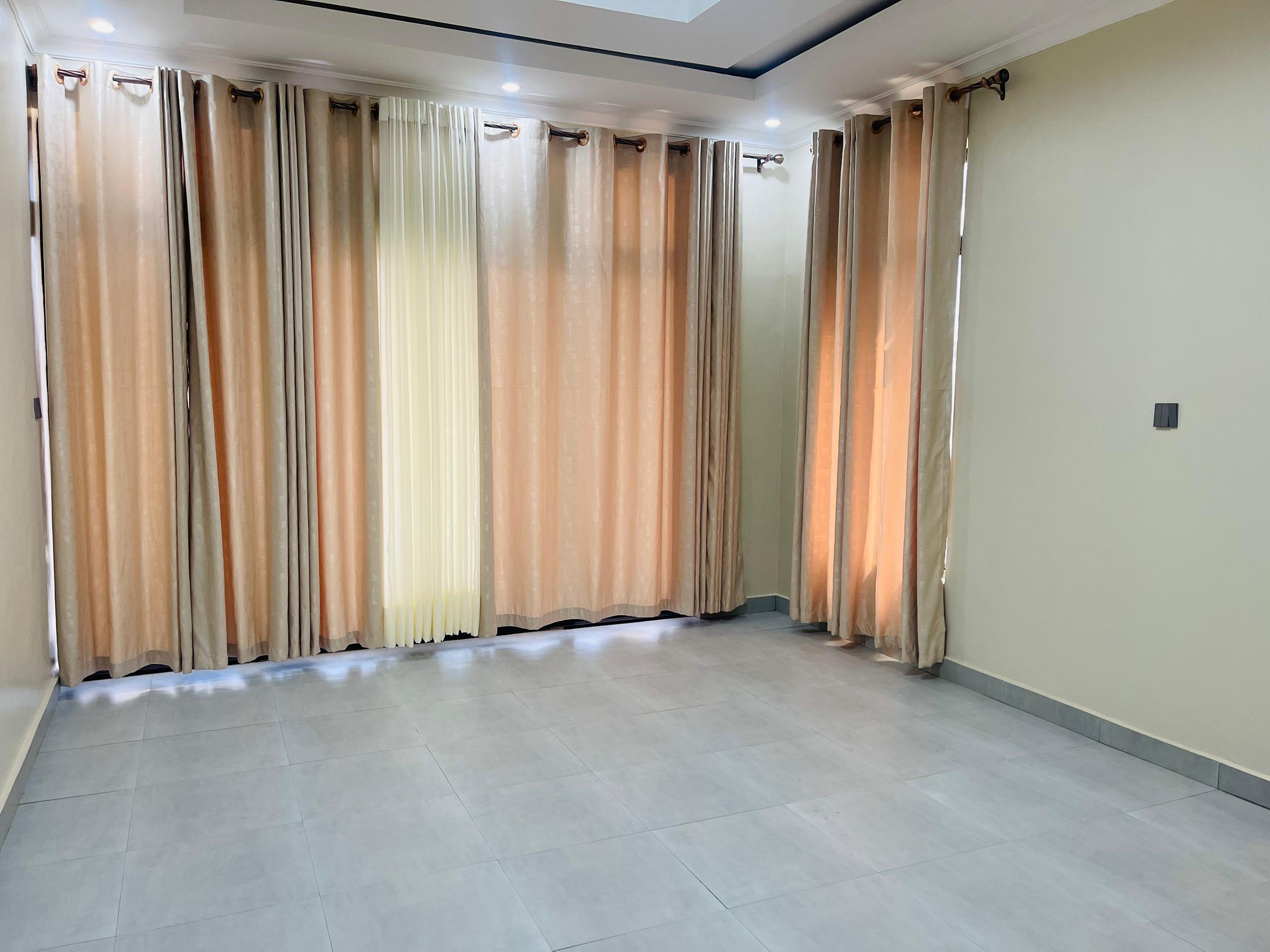 CR 070 RESIDENTIAL HOUSE FOR RENT IN BUSANZA