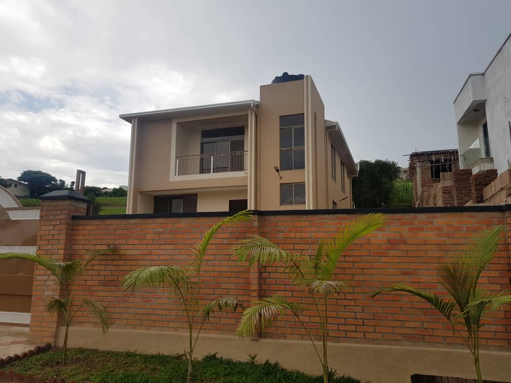 CR 071 RESIDENTIAL HOUSE FOR SALE IN KIBAGABAGA