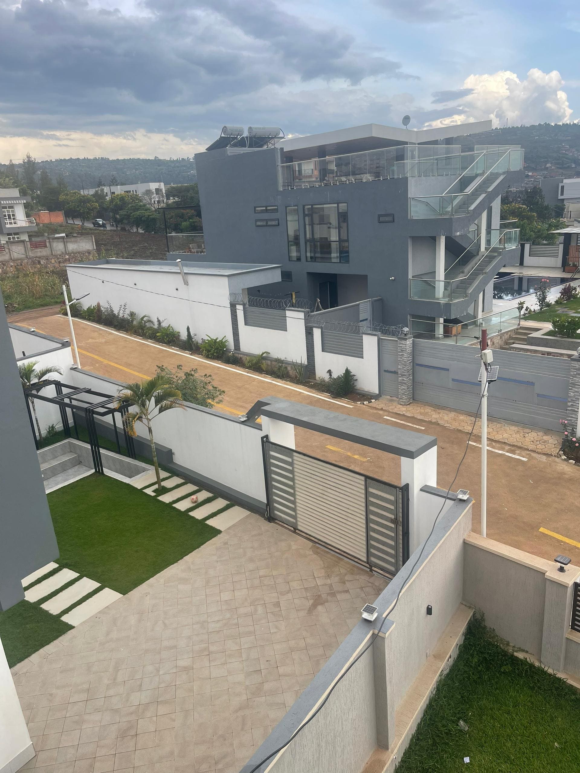 CR 073 RESIDENTIAL HOUSE FOR SALE IN KINYINYA