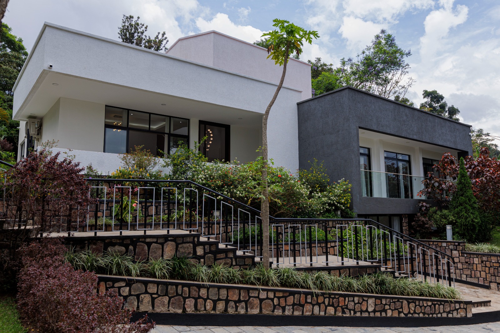 CR 084 VILLA FOR RENT IN KACYIRU