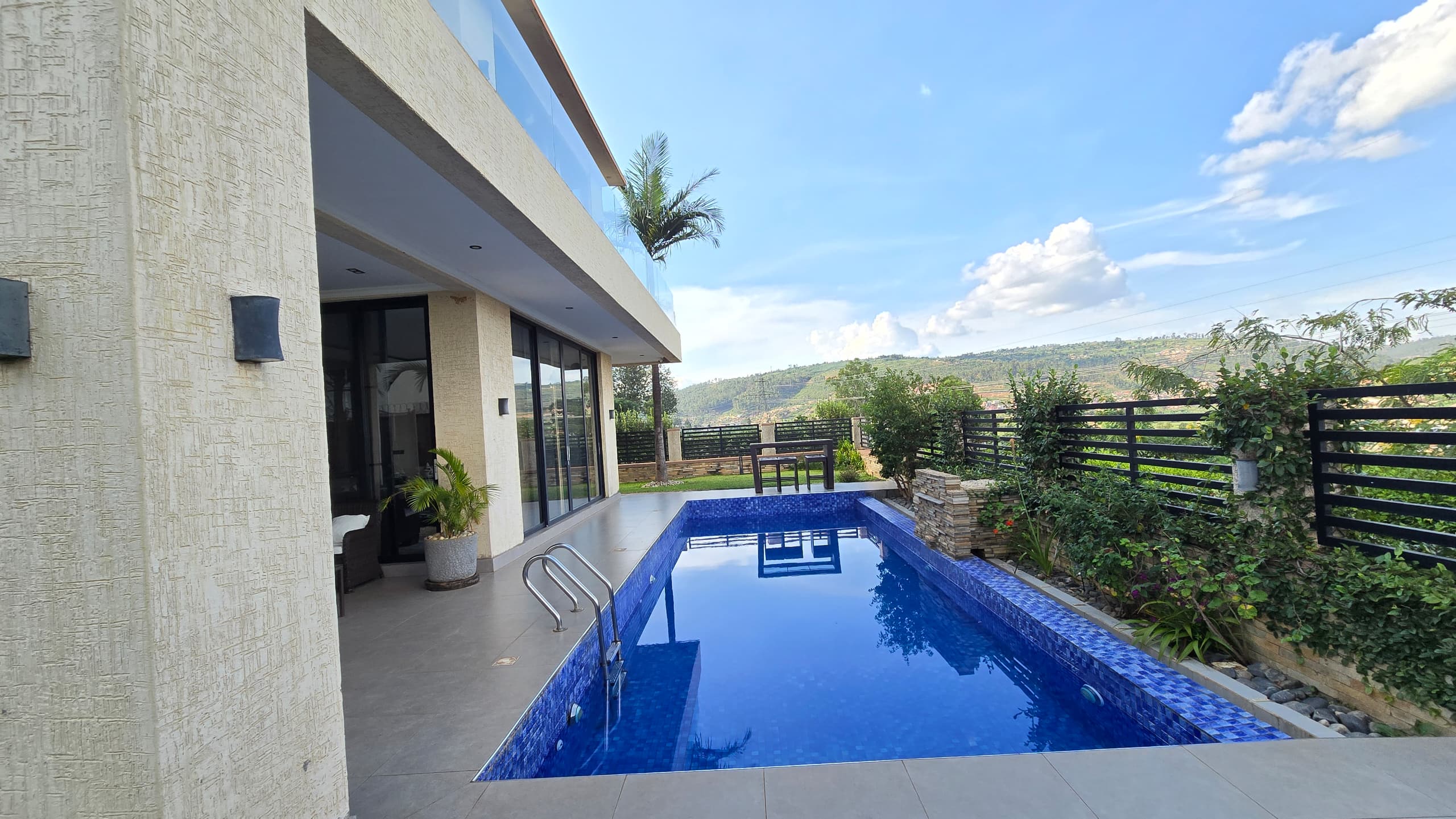 CR 090 VILLA FOR RENT IN KINYINYA