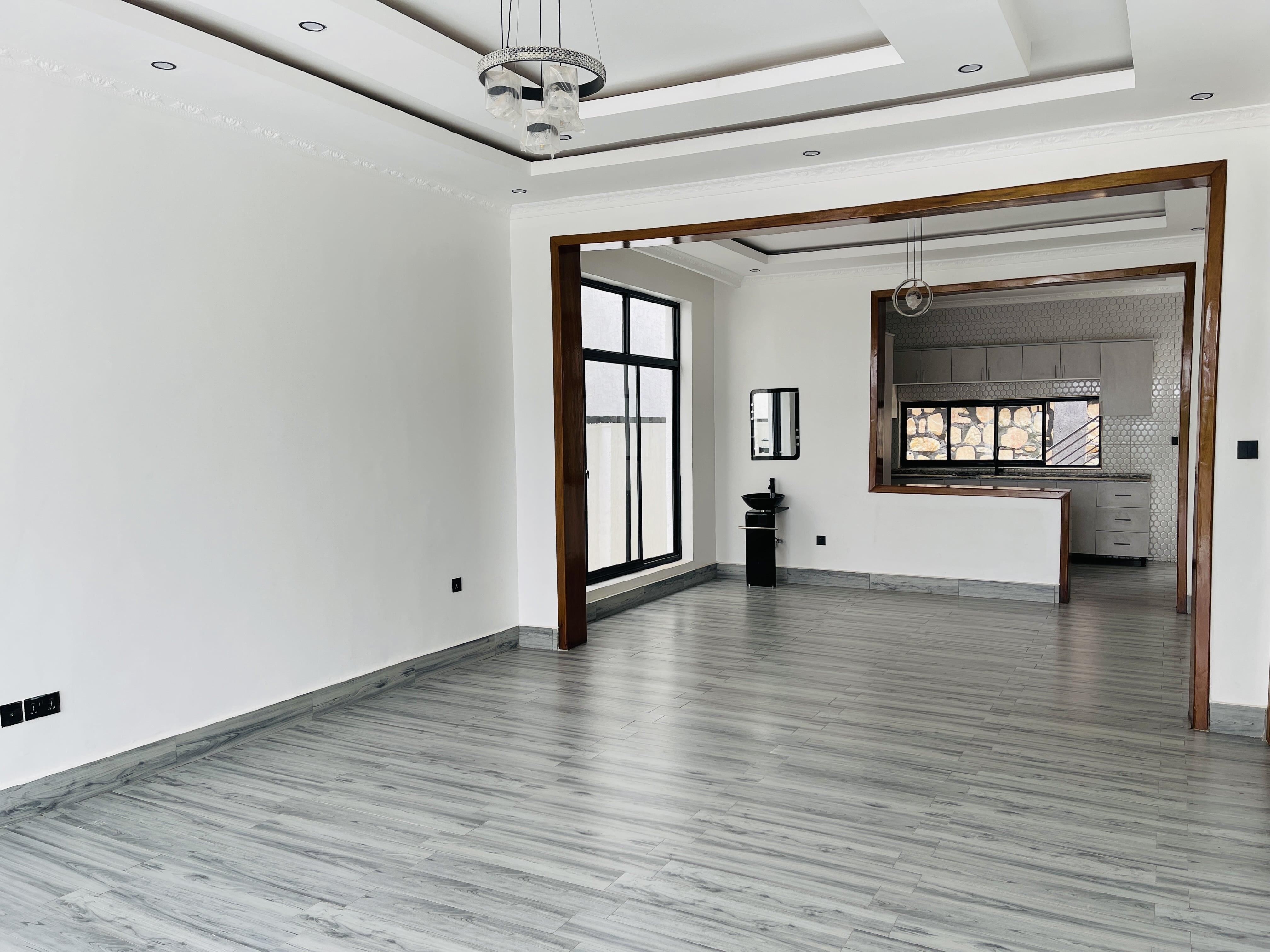 CR 093 RESIDENTIAL HOME FOR SALE IN KIBAGABAGA