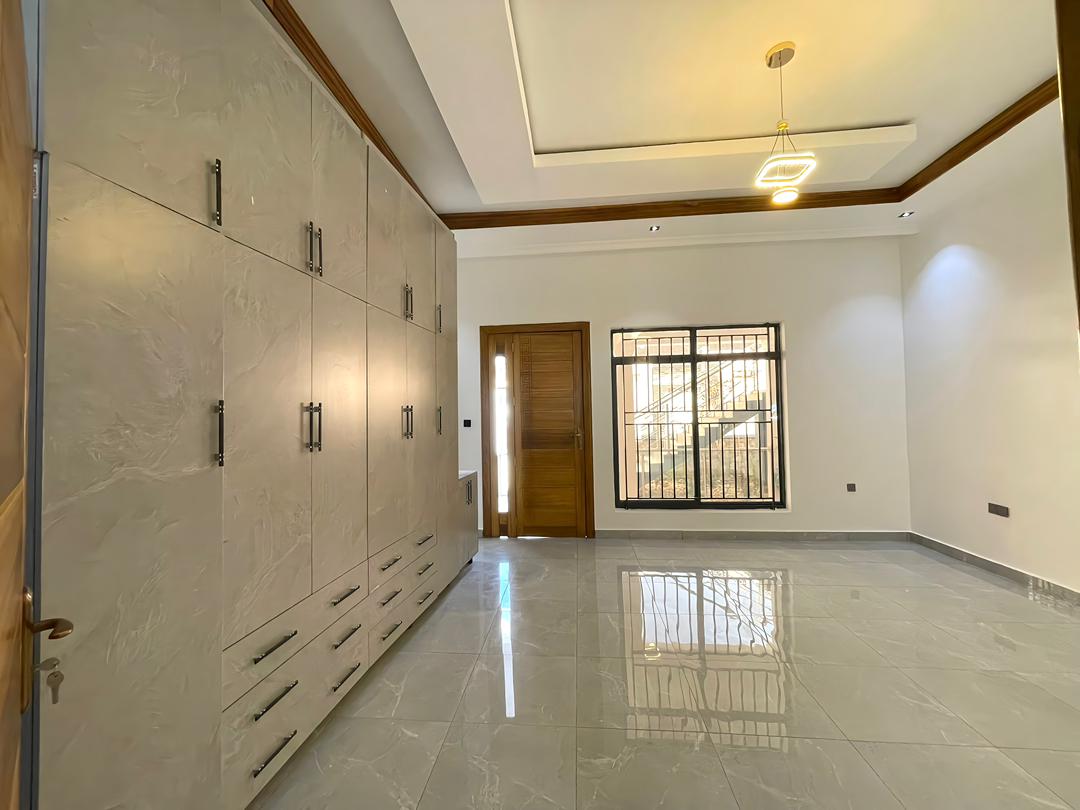 CR 096 HOUSE FOR SALE IN KIBAGABAGA