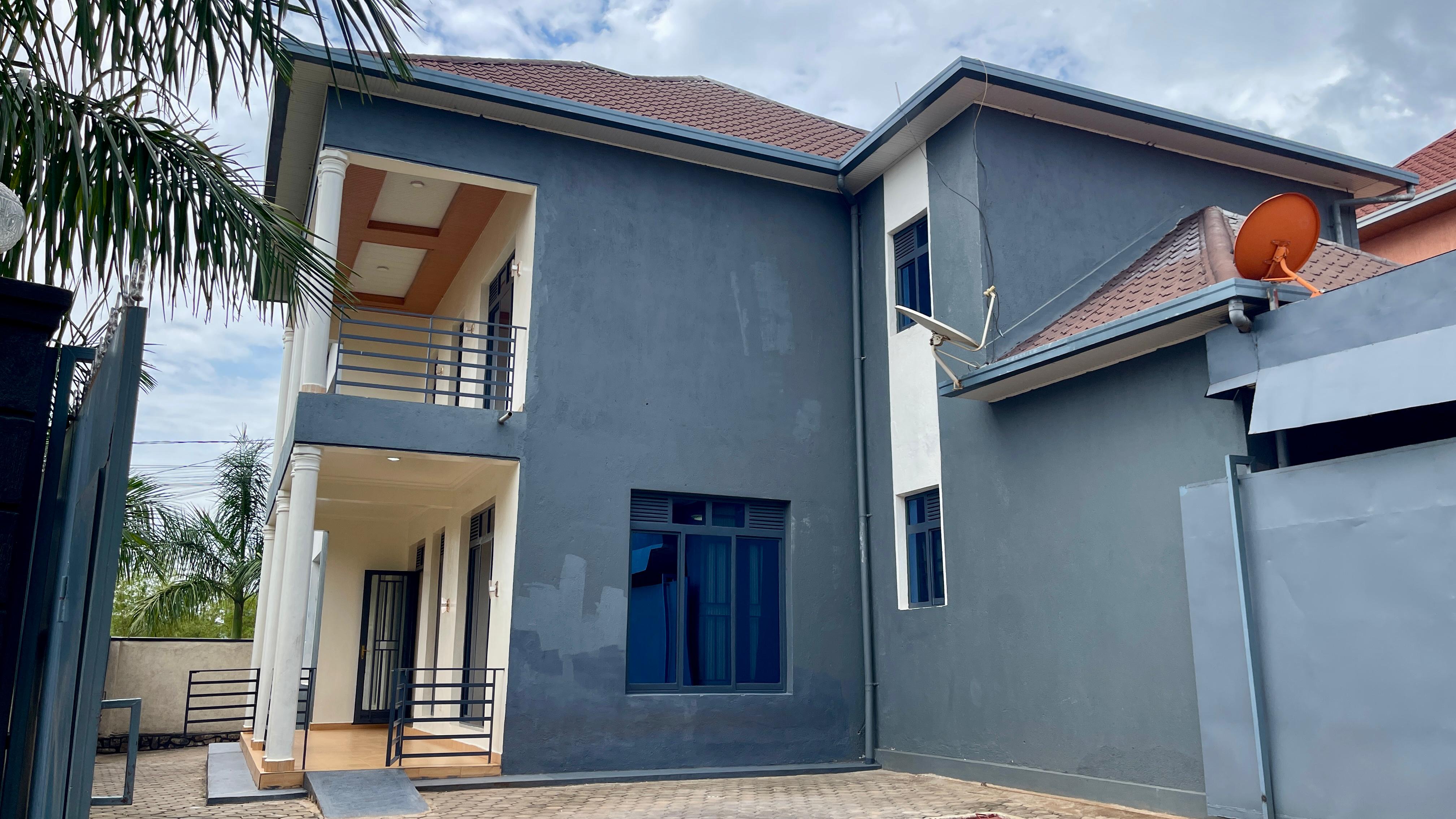CR 100 HOUSE FOR RENT IN RUSORORO