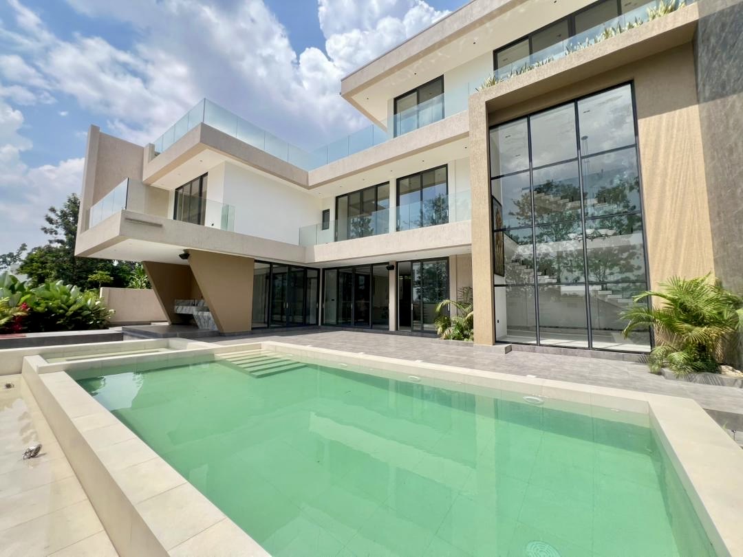 CR 104 HOUSE FOR SALE IN RUSORORO