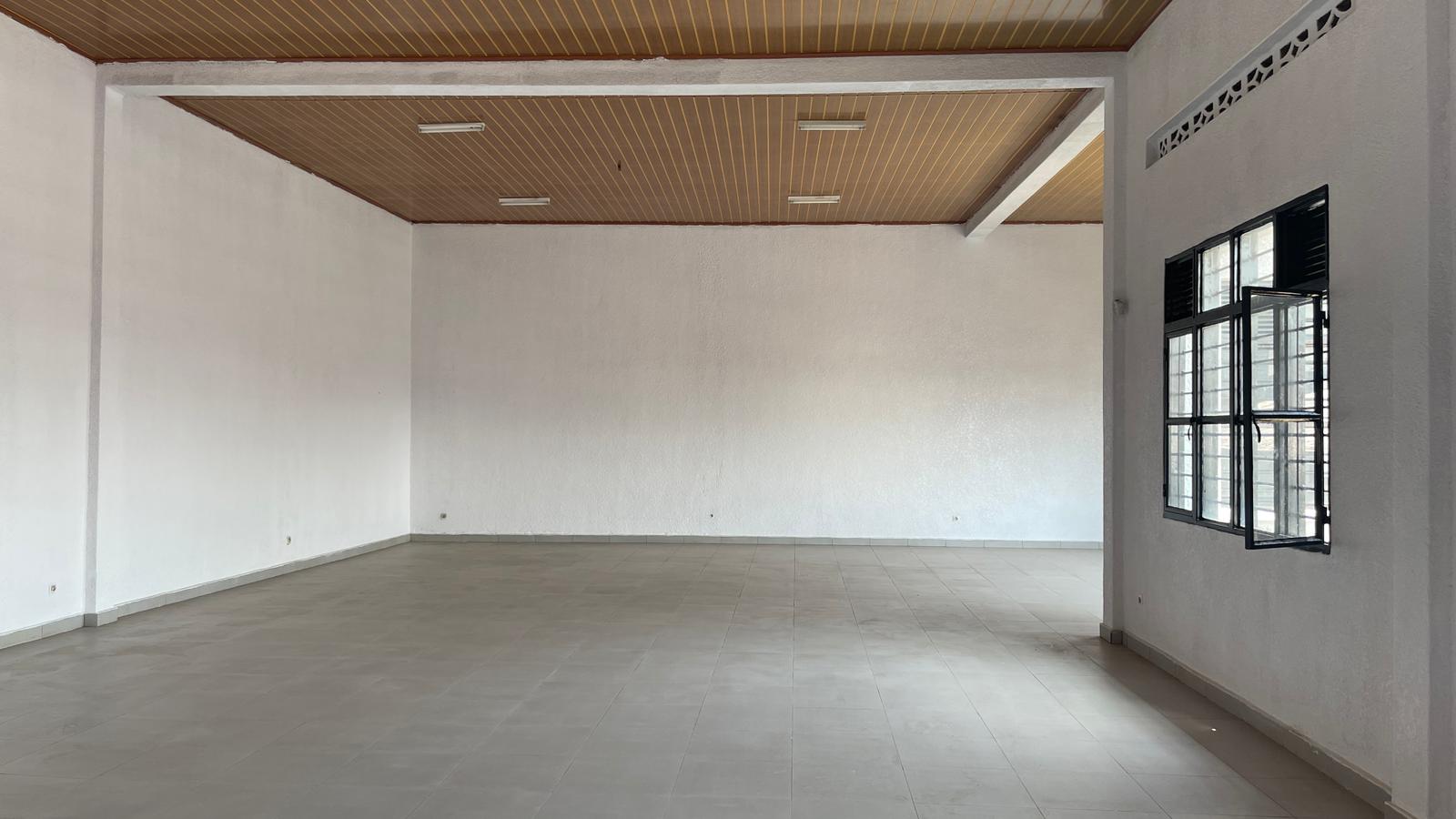 CR 105 MIXED-USE COMMERCIAL PROPERTY FOR RENT IN KACYIRU