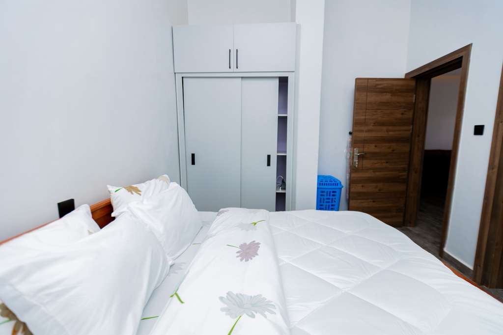 CR 108 RESIDENTIAL HOUSE FOR SALE IN KANOMBE