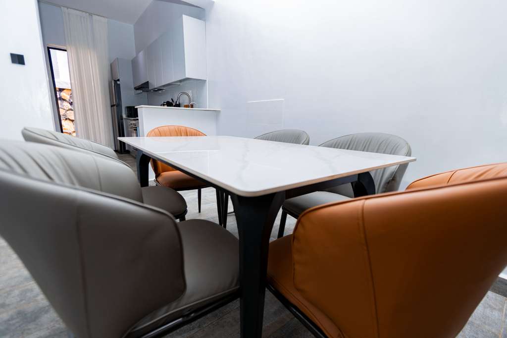 CR 108 RESIDENTIAL HOUSE FOR SALE IN KANOMBE