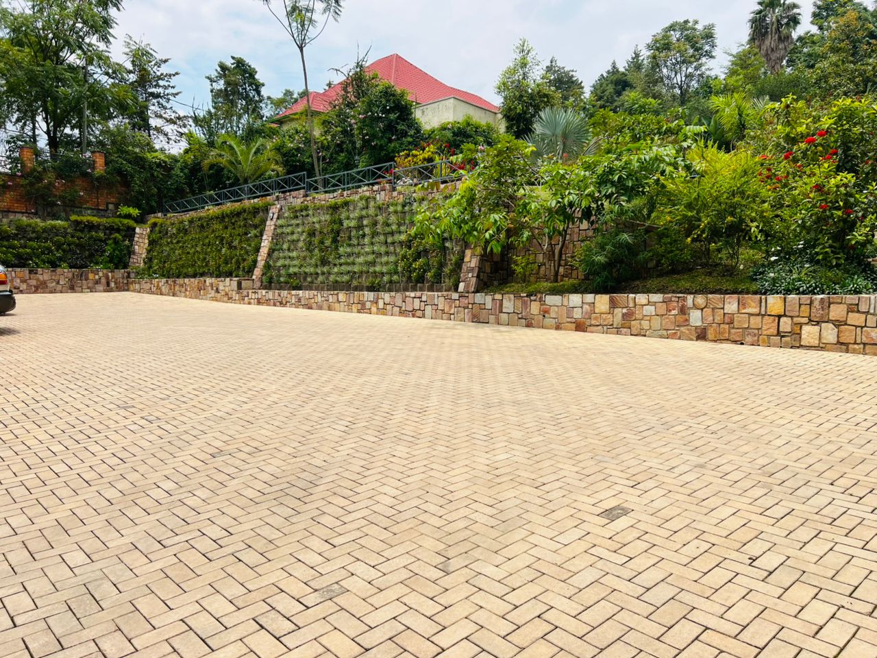 CR 119 APARTMENTS FOR RENT IN NYARUTARAMA