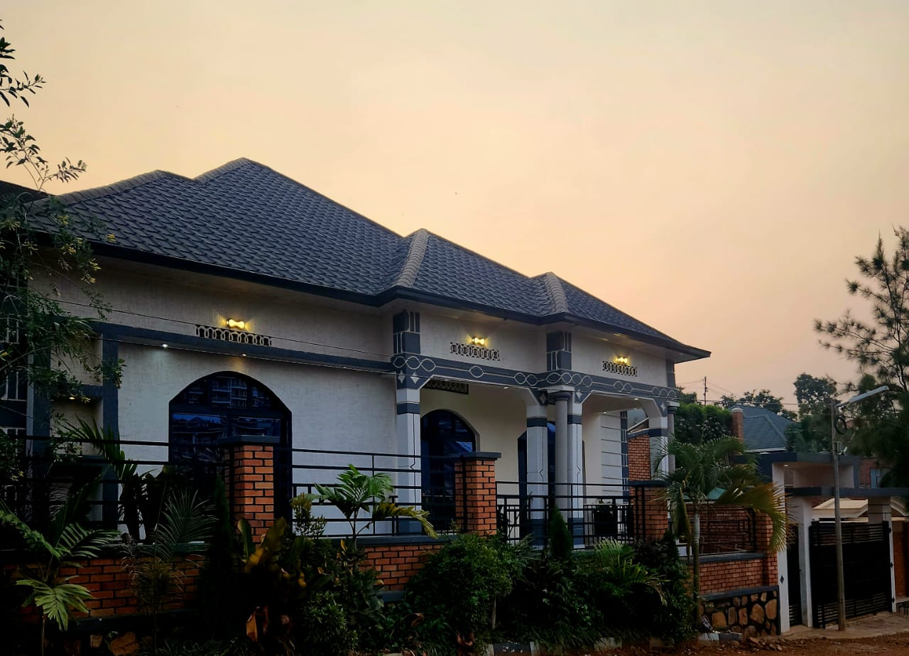 CR 121 RESIDENTIAL HOUSE FOR SALE IN KICUKIRO