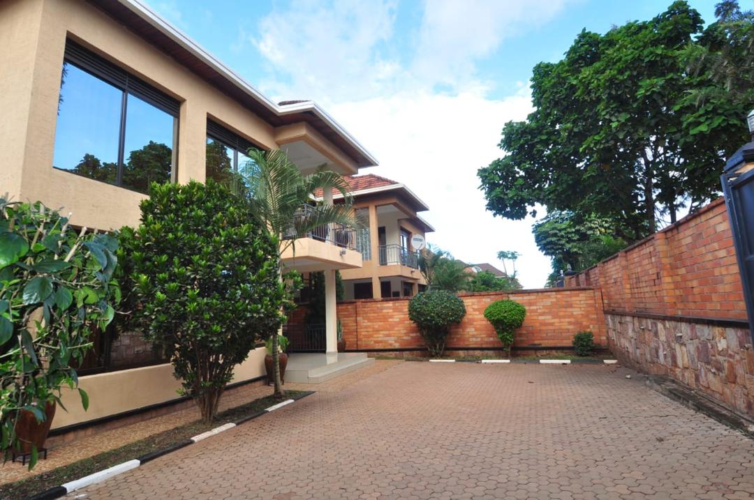 CR 130 TWIN HOUSES FOR RENT IN KICUKIRO,KAGARAMA