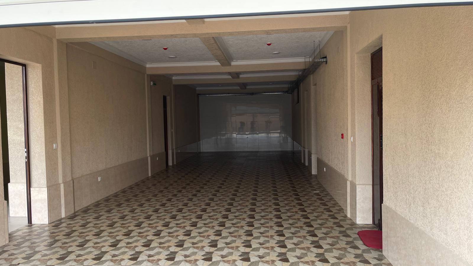 CR 132 MIXED-USE COMMERCIAL HOUSE FOR RENT IN KACYIRU