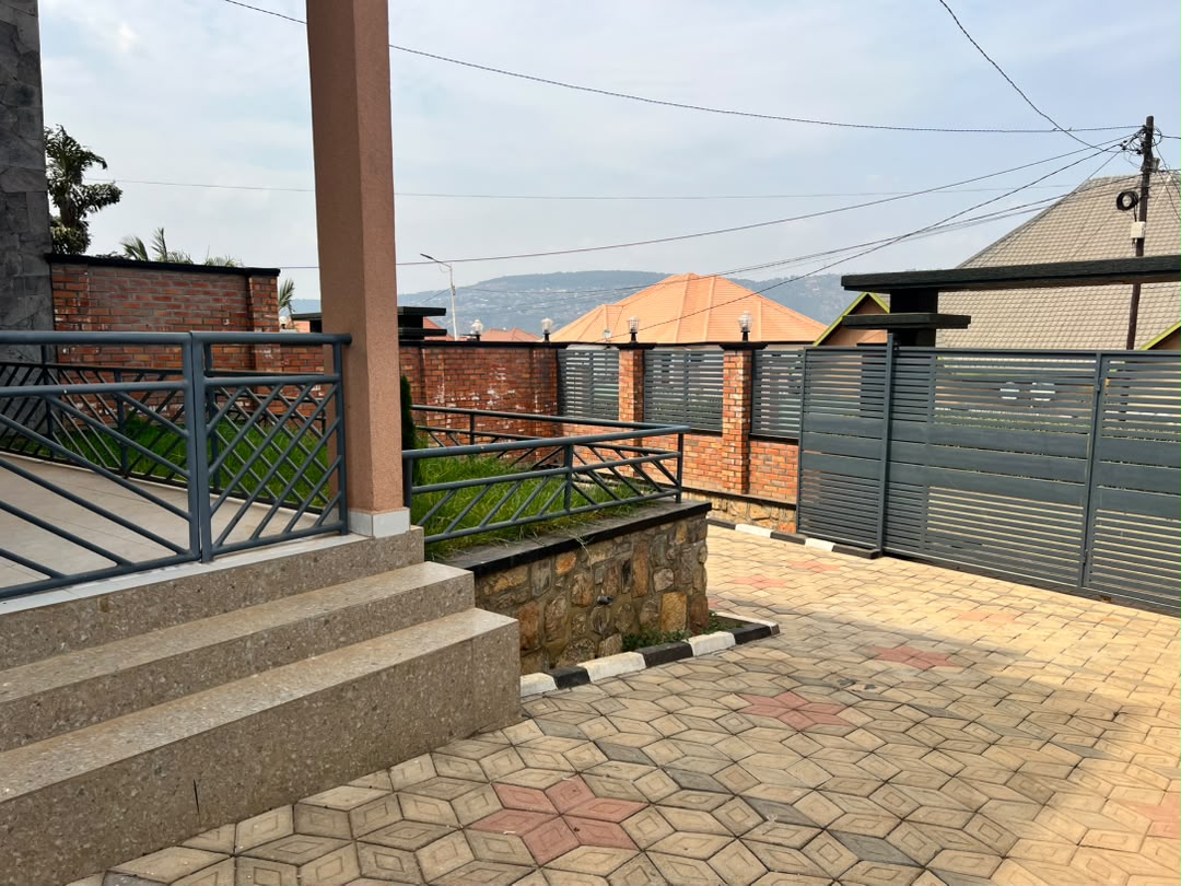 CR 153 SEMI-DETACHED TWIN HOUSES FOR SALE IN KAMONYI