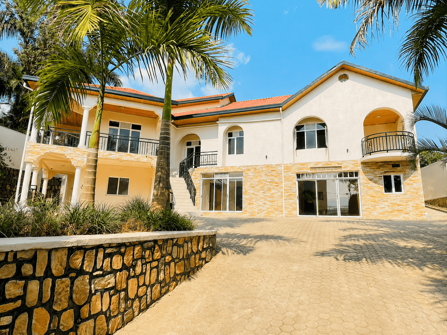 CR 155 COMMERCIAL PROPERTY & OFFICE SPACE FOR RENT IN NYARUTARAMA